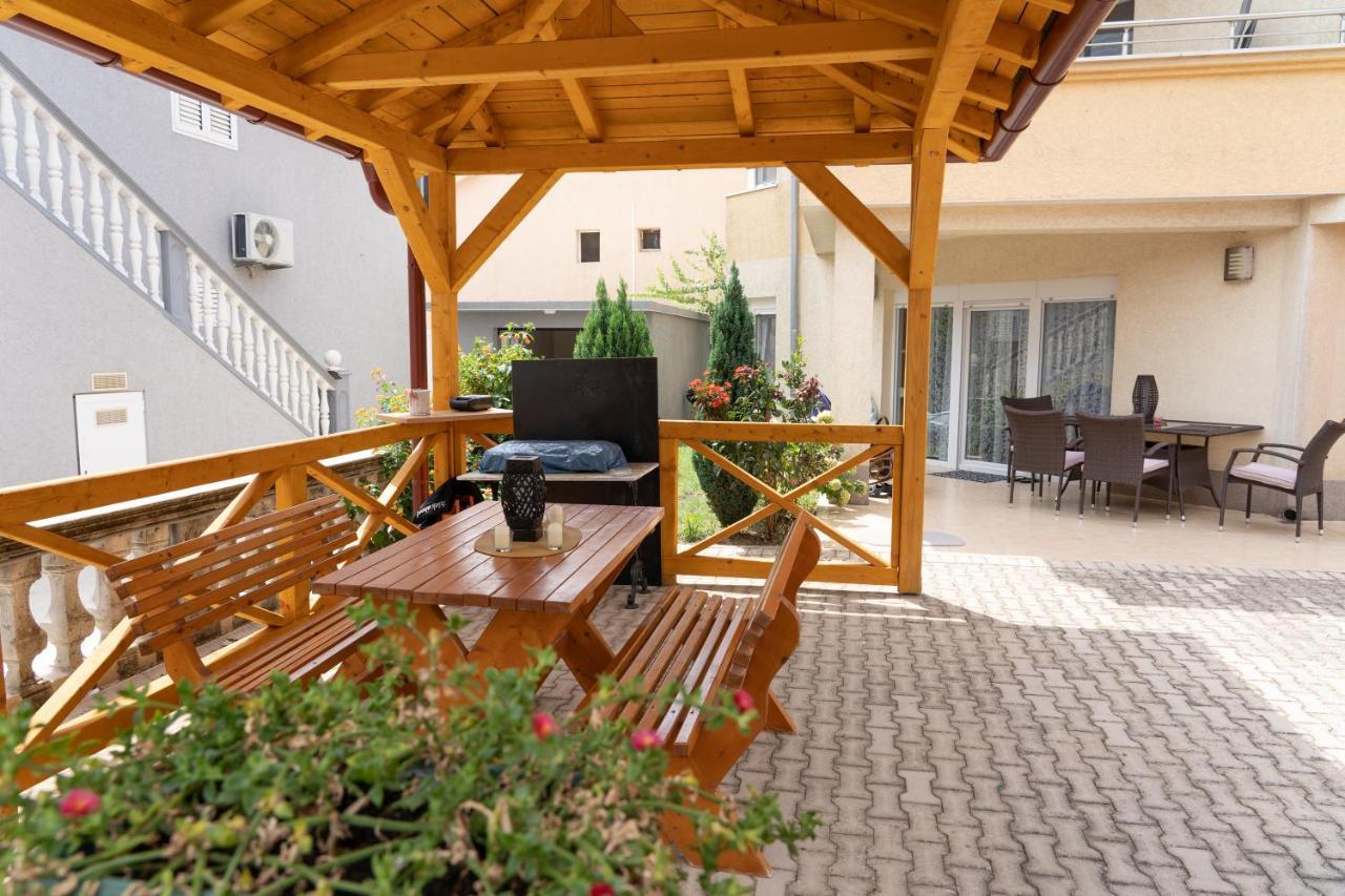 Apartments Sejla Ulcinj Exterior foto